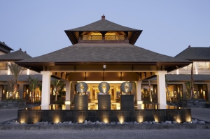 St-Regis-Bali-facade